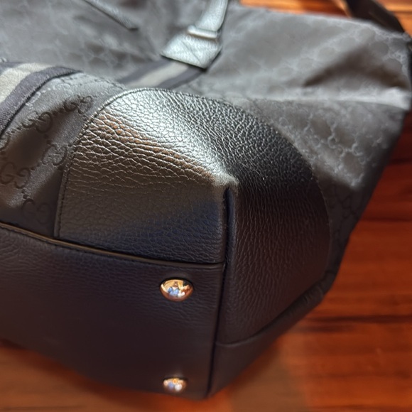 Gucci Men's Black Designer Duffle Bag 22.5x15x10 - Picture 3 of 15